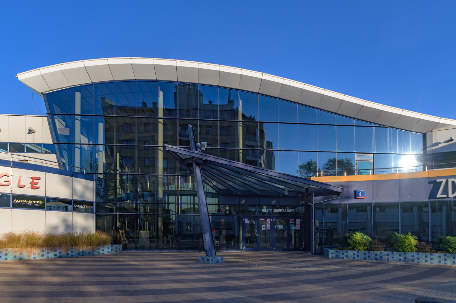 Zdjęcie architektury budynku Pływalnia Warszawianka